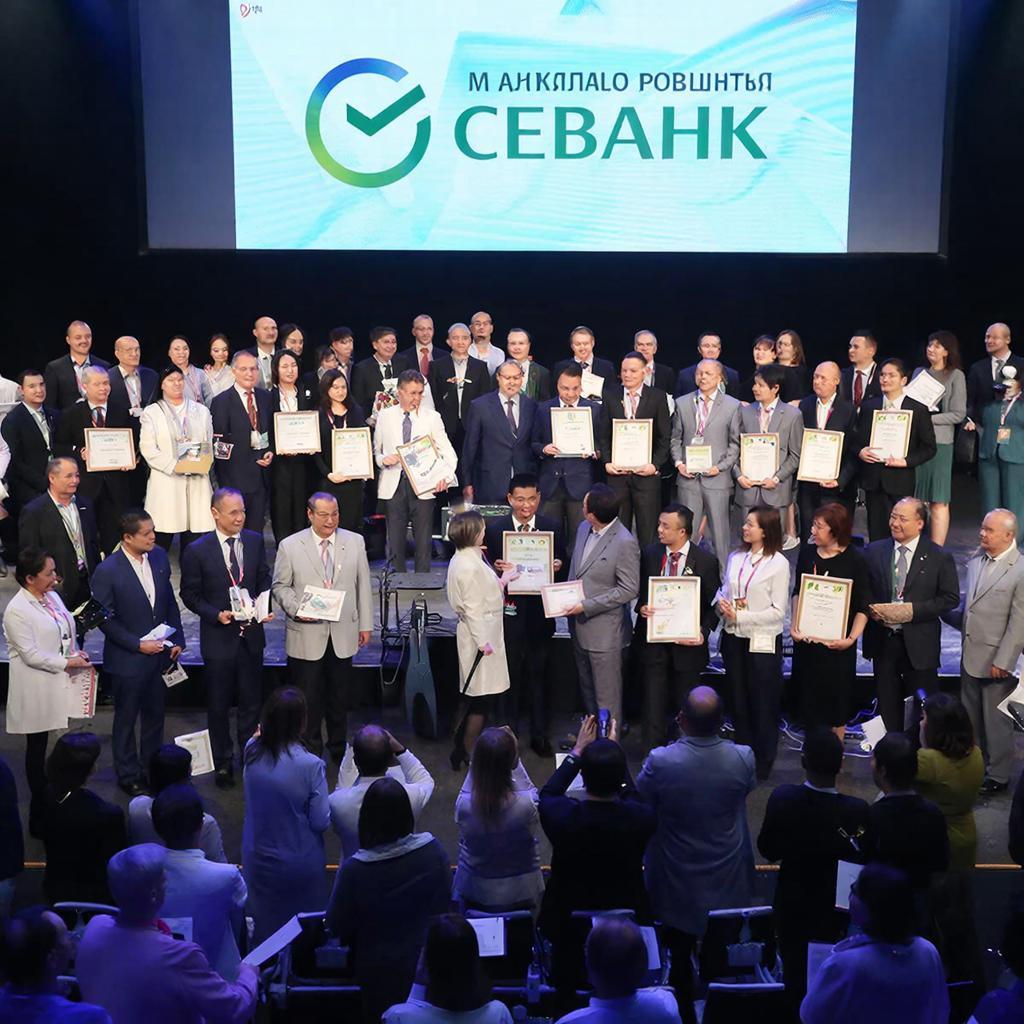 Сбербанк наградил лучших исследователей премии R&D