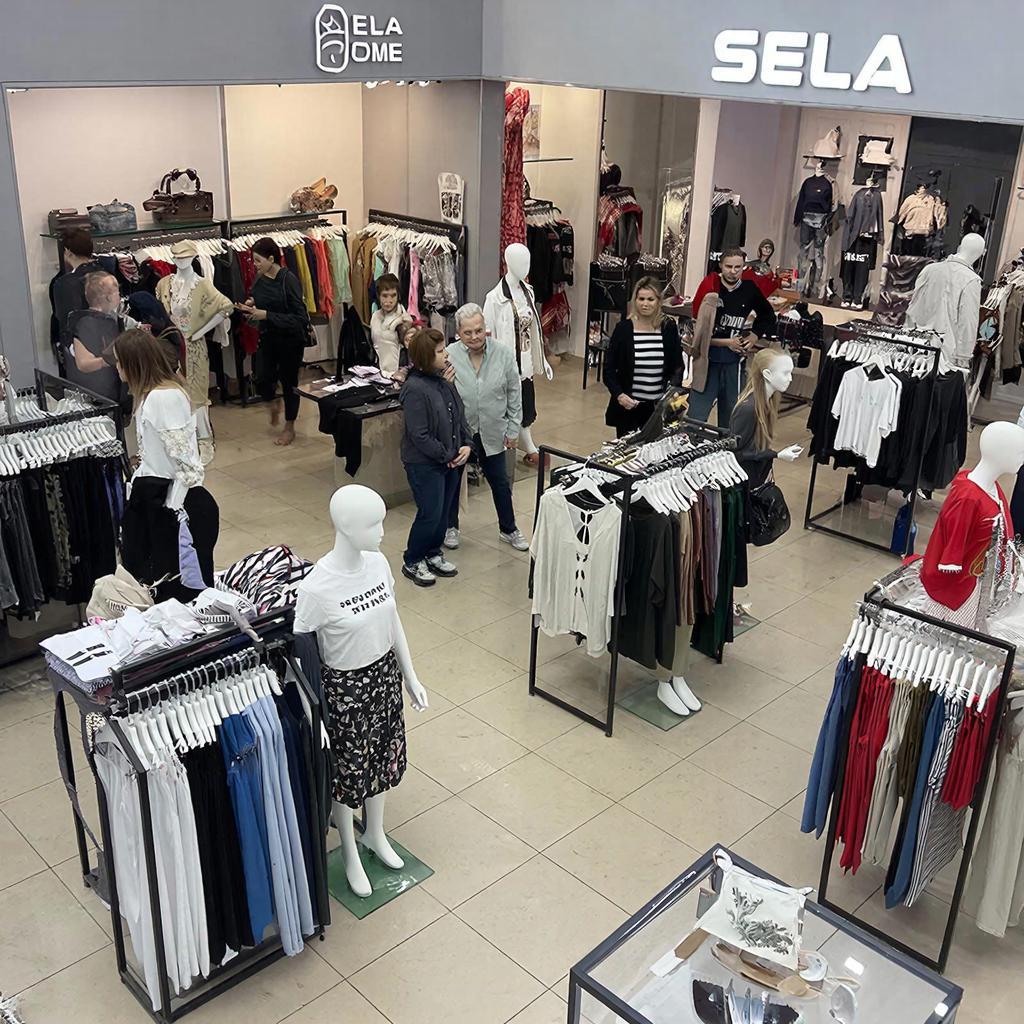 SELA обновила свой флагманский магазин в Петербурге